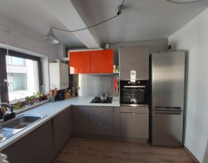 Apartament 3 camere, 71 mp utili, zona Parc Colina