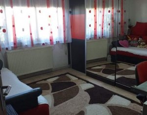 Apartament cu 3 camere, decomandat, centrala proprie, zona Primaverii, Manastur