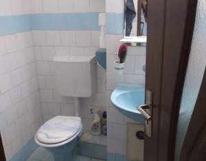 Apartament cu 3 camere, decomandat, centrala proprie, zona Primaverii, Manastur