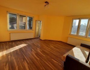 Apartament in zona semicentrala, 72 mp plus balcon