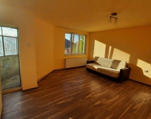 Apartament in zona semicentrala, 72 mp plus balcon