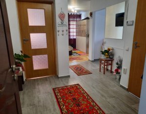 Apartment 2 rooms for sale in Floresti