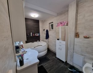 Appartement 4 chambres à vendre dans Cluj-napoca, zone Dambul Rotund