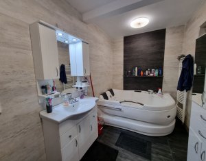 Appartement 4 chambres à vendre dans Cluj-napoca, zone Dambul Rotund