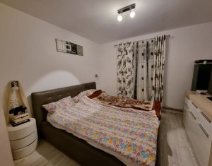 Apartment 4 rooms for sale in Cluj-napoca, zone Dambul Rotund