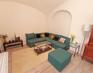 Apartament cu 2 camere la casa, 44 mp, zona Piata Muzeului