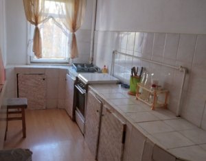 Apartament de vanzare 3 camere, semidecomandat, Manastur, zona Bucegi