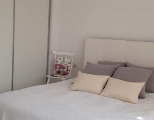 Apartament 3 camere, 69 mp, 2 bai, gradina 63 mp, parcare, Floresti