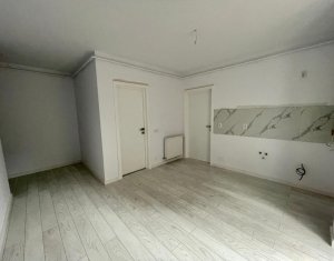 Vanzare apartament 3 camere, situat in Floresti, zona BMW 