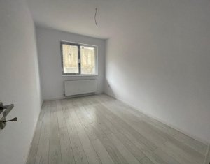 Appartement 3 chambres à vendre dans Floresti