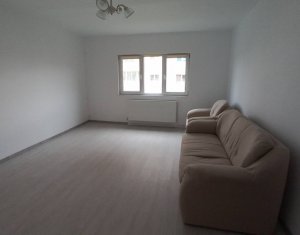 Oferta! Apartament 3 camere, etaj intermediar, semicentral