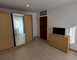 Oferta! Apartament 3 camere, etaj intermediar, semicentral