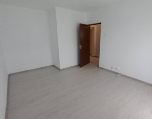 Oferta! Apartament 3 camere, etaj intermediar, semicentral