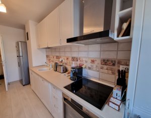 Apartament cu 4 camere decomandat, ultrafinisat, zona Piata Flora