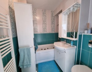 Appartement 4 chambres à vendre dans Cluj-napoca, zone Manastur