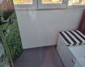 Appartement 4 chambres à vendre dans Cluj-napoca, zone Manastur