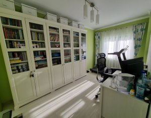 Apartament cu 4 camere decomandat, ultrafinisat, zona Piata Flora