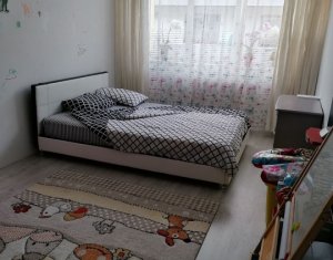 Apartament 3 camere, situat in Floresti, zona Terra