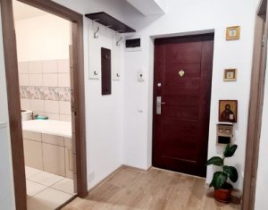 3 camere, 51 mp, balcon, etaj 3, garaj, Calea Baciului, zona Petrom