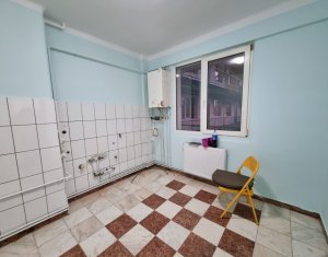 Apartament cu 2 camere in Centru, zona Facultatii de Litere