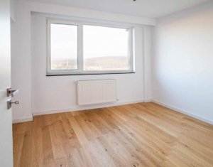 Apartament cu 2 camere, ultrafinisat, terasa, garaj, zona Parcul Detunata