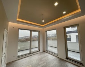 Apartament 3 camere, situat in Floresti, zona Vivo