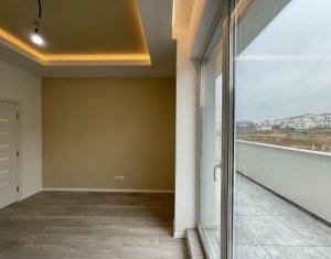 Apartament 3 camere, situat in Floresti, zona Vivo