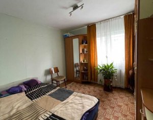 Appartement 4 chambres à vendre dans Cluj-napoca, zone Manastur