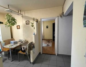 Appartement 4 chambres à vendre dans Cluj-napoca, zone Manastur