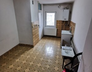 Apartament cu 3 camere, Nicolae Titulescu, 64 mp, zona centrala