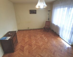 Apartament cu 3 camere, Nicolae Titulescu, 64 mp, zona centrala