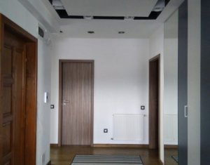 Appartement 4 chambres à vendre dans Cluj-napoca, zone Manastur