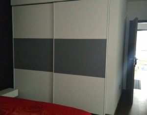 Appartement 4 chambres à vendre dans Cluj-napoca, zone Manastur