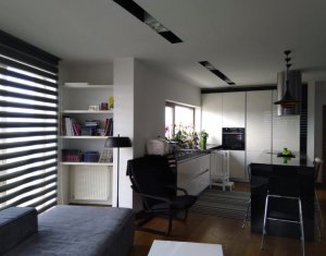 Appartement 4 chambres à vendre dans Cluj-napoca, zone Manastur