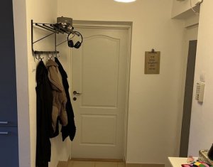 Apartament cu 3 camere, zona Gheorgheni, etaj 1, CF la zi, strada Scarisoara