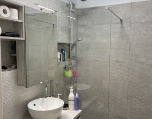 Apartament modern 3 camere, 70 mp,  2 balcoane, garaj, zona Calea Turzii