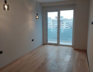 Apartament 3 camere, zona Intre Lacuri