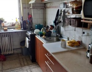 Apartament cu 4 camere, Manastur, zona Peana, etaj 2