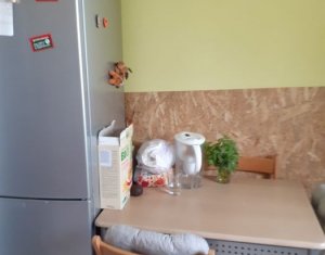 Apartament cu 4 camere, Manastur, zona Peana, etaj 2