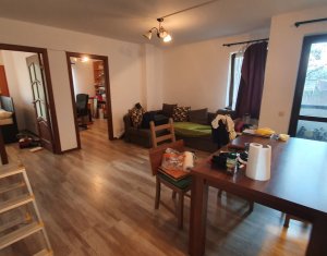 Appartement 3 chambres à vendre dans Floresti