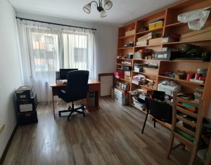 Apartament cu 3 camere, strada Sesul de Sus, zona PrichiLand