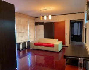 Vanzare apartament 3 camere, confort sporit, 72 mp, zona Piata Cipariu