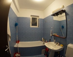 Vanzare apartament 3 camere, confort sporit, 72 mp, zona Piata Cipariu