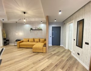 Apartament modern cu 3 camere, zona Vivo