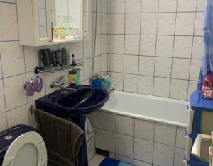 Apartament finisat, 3 camere, etaj 1, zona Plopilor