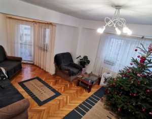 Apartament cu 4 camere, 100 mp, 3 balcoane, zona Primaverii- Manastur