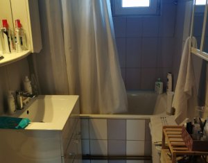 Appartement 4 chambres à vendre dans Cluj-napoca, zone Manastur