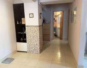 Vanzare apartament 3 camere, confort sporit, in Marasti