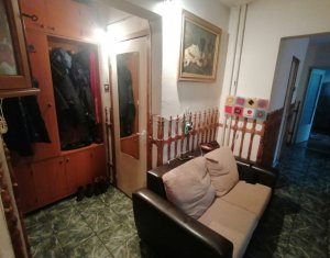 Manastur - apartament de 3 camere, decomandat, 2 bai, zona C. Floresti