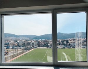 Apartament 3 camere, 2 bai, situat in Floresti, zona Stadionului